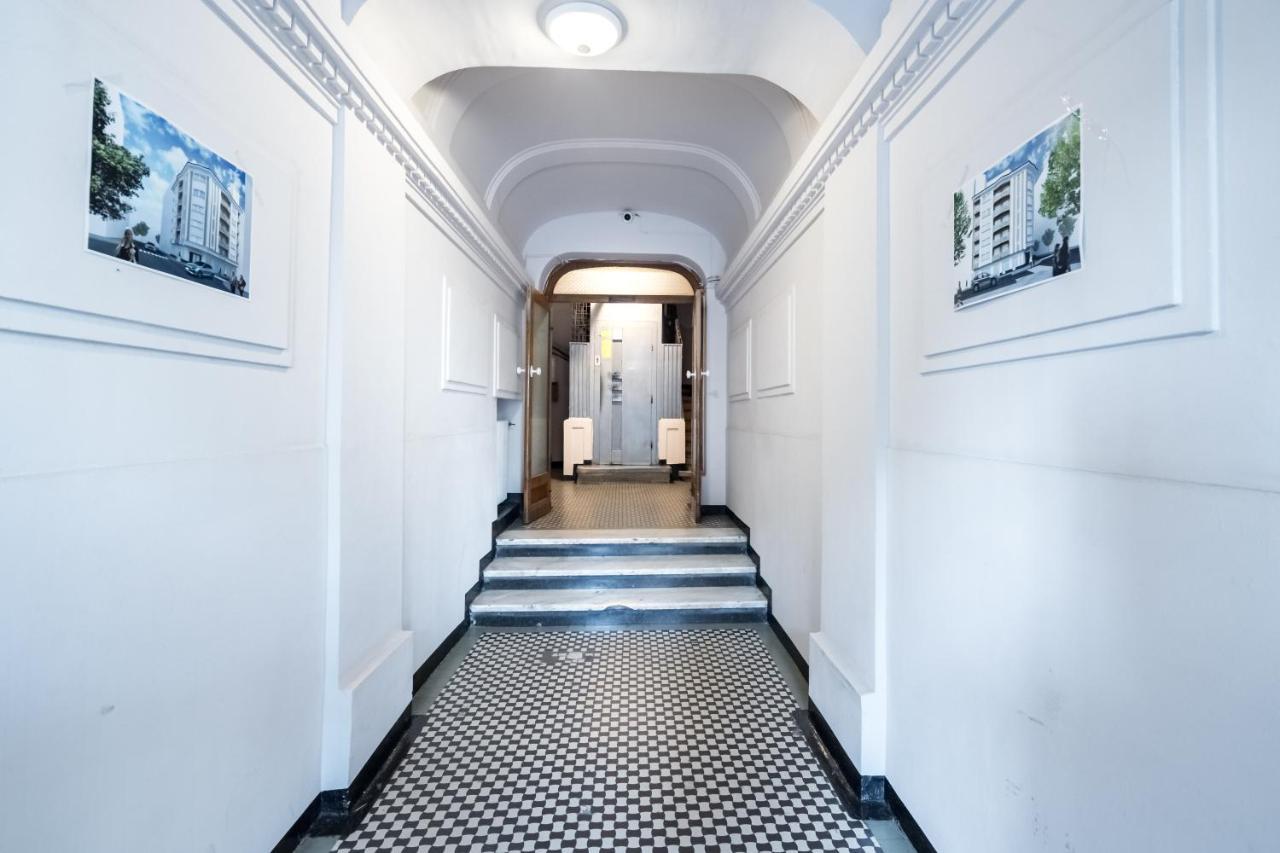 Cismigiu Serenity: 1Br Flat With Scenic Balcony Boekarest Buitenkant foto