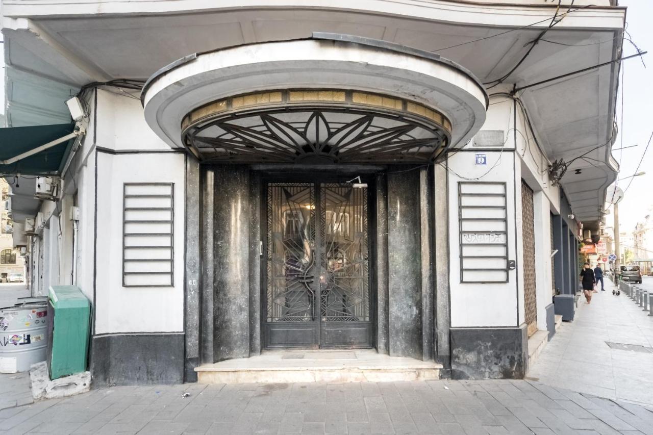 Cismigiu Serenity: 1Br Flat With Scenic Balcony Boekarest Buitenkant foto