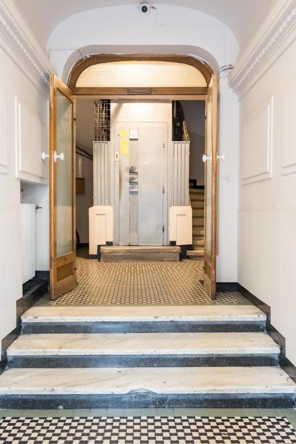 Cismigiu Serenity: 1Br Flat With Scenic Balcony Boekarest Buitenkant foto