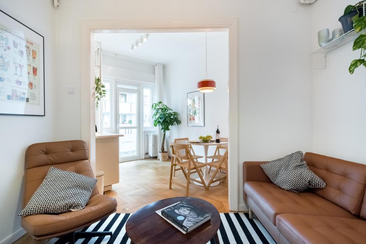 Cismigiu Serenity: 1Br Flat With Scenic Balcony Boekarest Buitenkant foto