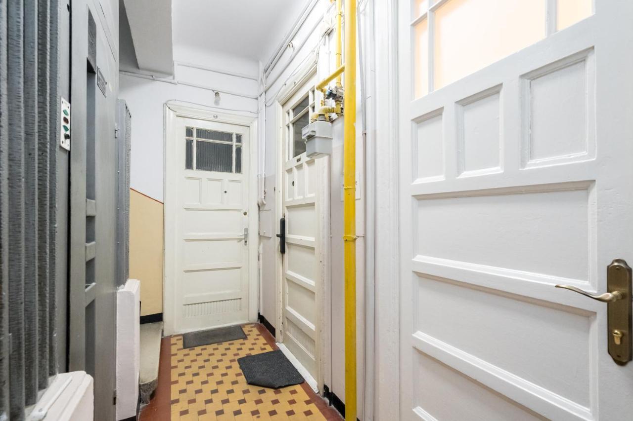 Cismigiu Serenity: 1Br Flat With Scenic Balcony Boekarest Buitenkant foto