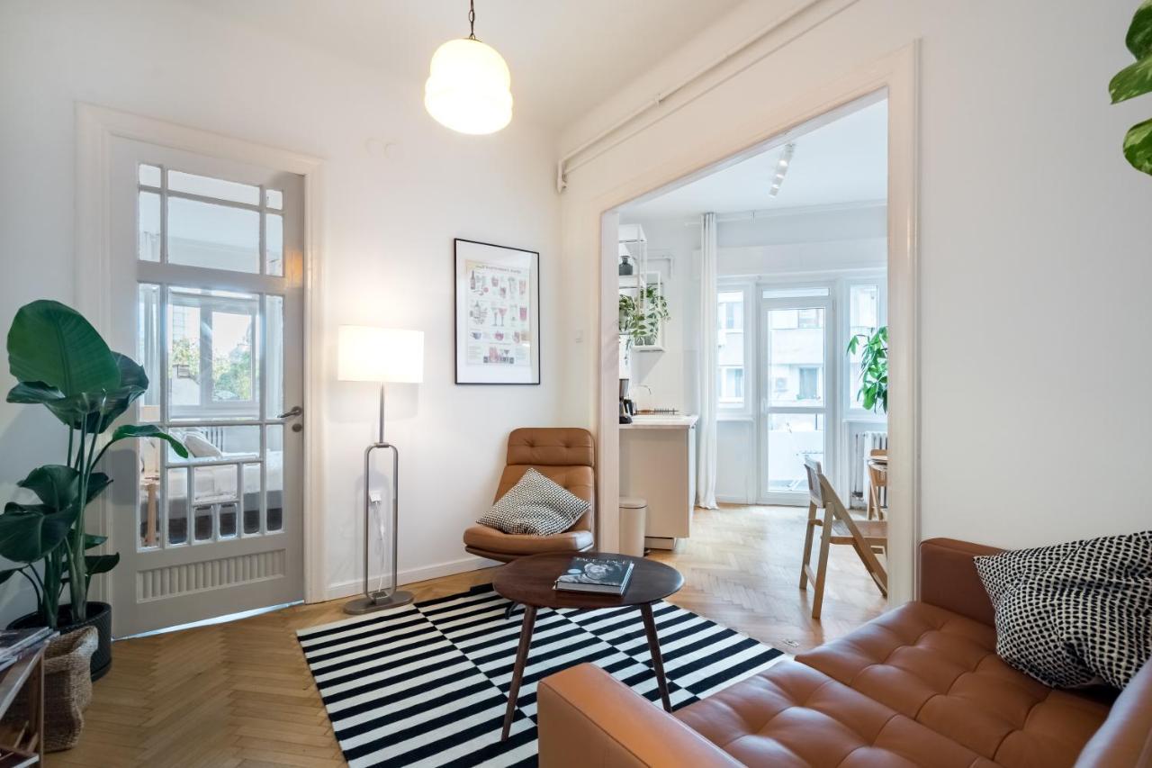 Cismigiu Serenity: 1Br Flat With Scenic Balcony Boekarest Buitenkant foto