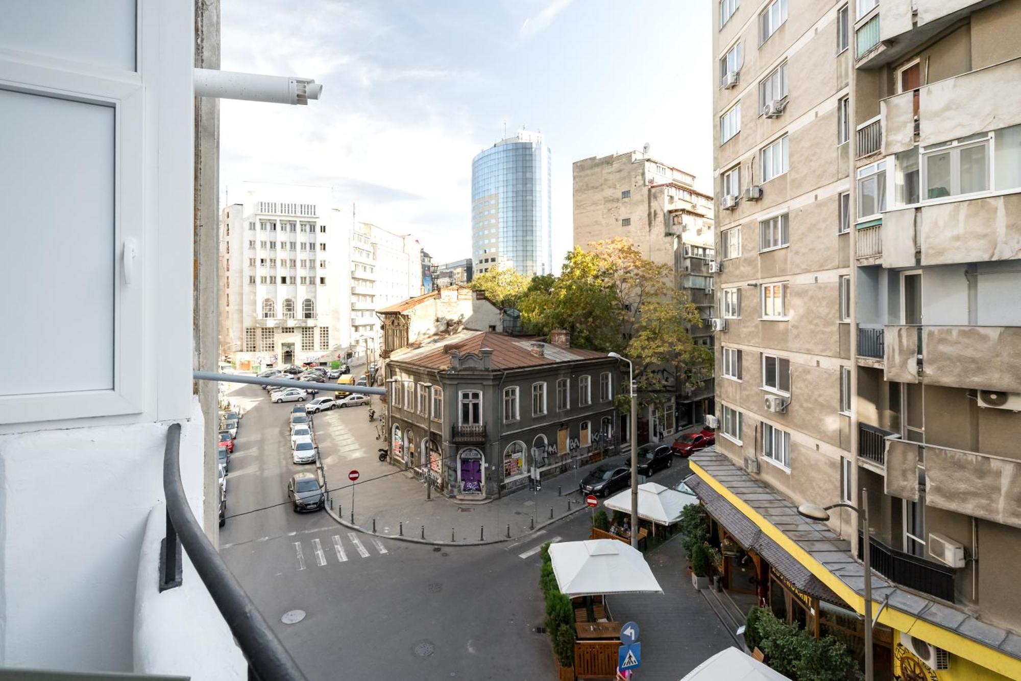 Cismigiu Serenity: 1Br Flat With Scenic Balcony Boekarest Buitenkant foto